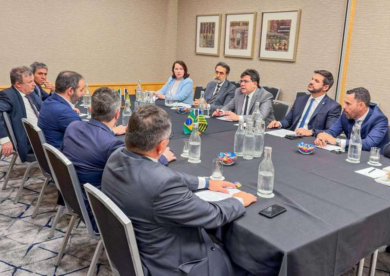 Rafael Fonteles busca inovações para educação e tecnologia na Austrália