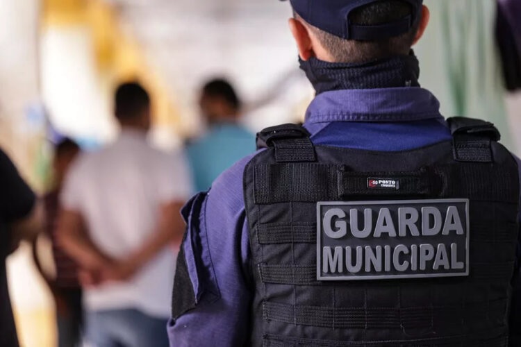 Senado aprova PEC que inclui guarda municipal na segurança pública
