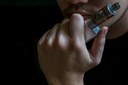 Um em cada 9 adolescentes usa cigarro eletrônico no Brasil