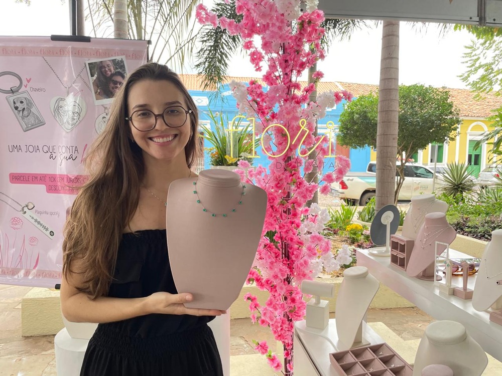 Vendas de joias e opalas aumentam até 500% com a chegada do Festival de Inverno