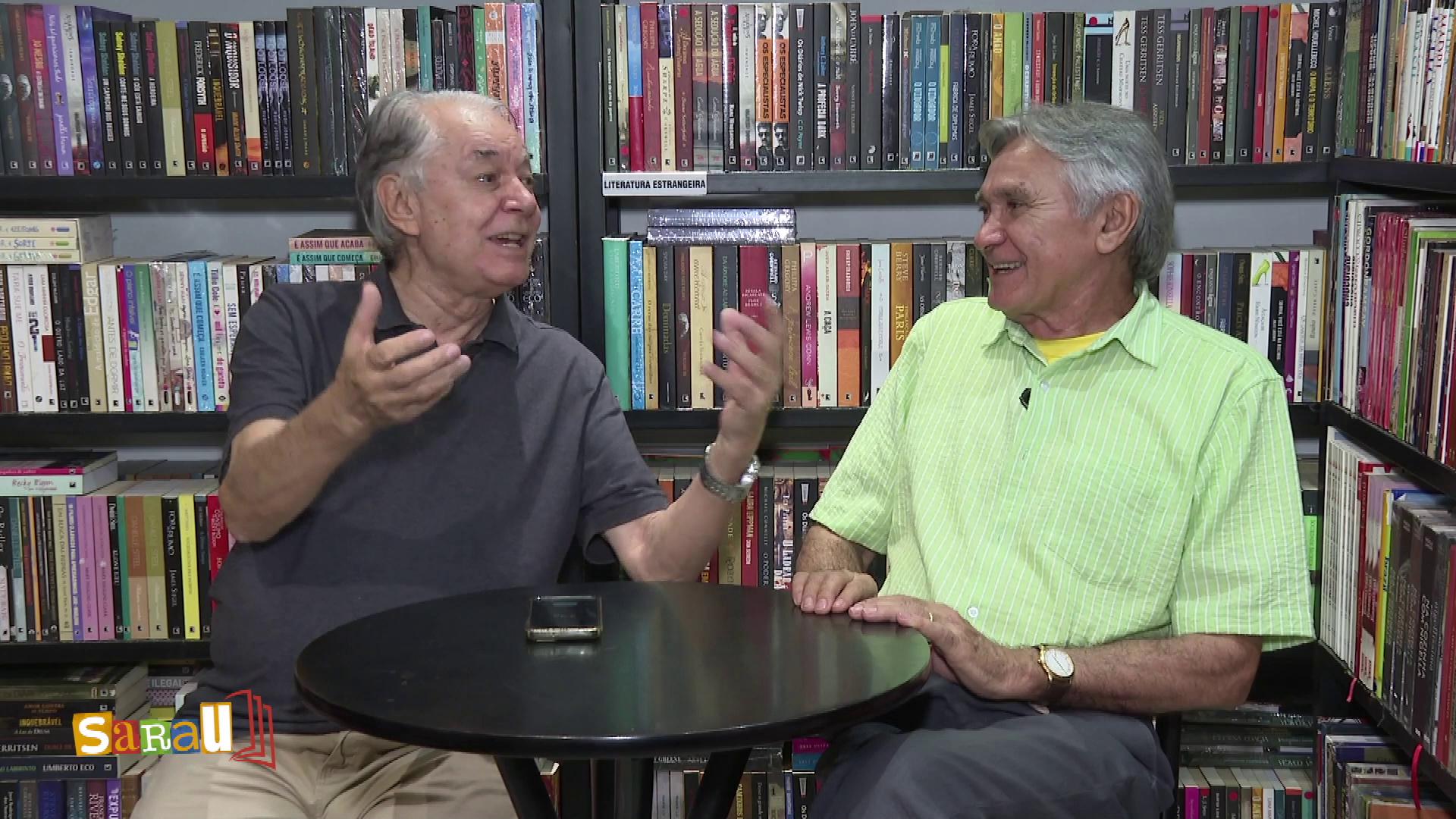 Wilson Seraine e Luiz Romero são entrevistados no Sarau