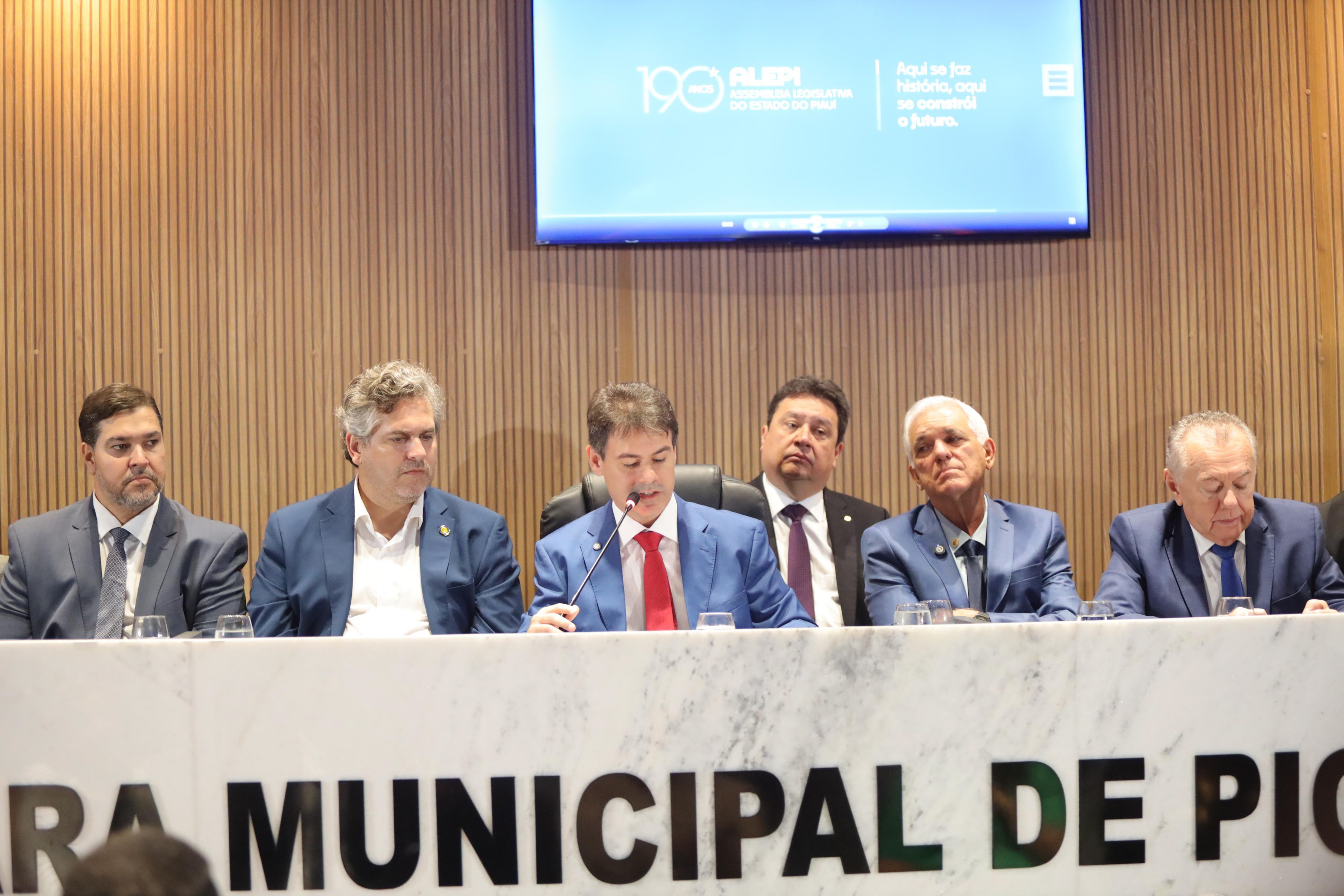 SESSÃO SOLENE DE INSTALAÇÃO DA ALEPI NA CIDADE DE PICOS (12).jpg