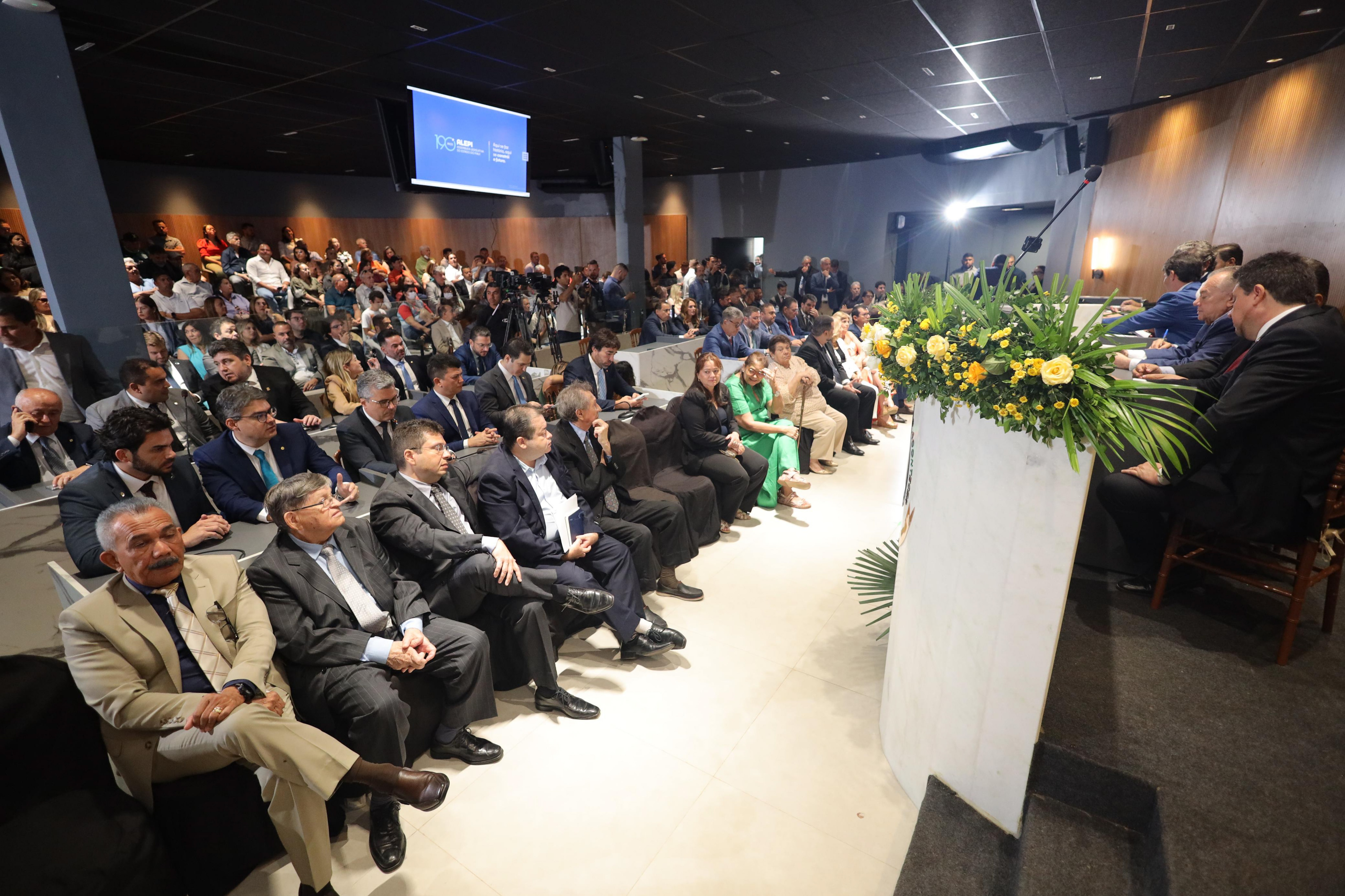 SESSÃO SOLENE DE INSTALAÇÃO DA ALEPI NA CIDADE DE PICOS (19).jpg