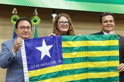 SESSÃO SOLENE TÍTULO DE CIDADANIA AO SENHOR MANOEL CARDOSO LINHARES E À SENHORA CARINA THOMAZ CAMARA (12).jpg SESSÃO SOLENE TÍTULO DE CIDADANIA AO SENHOR MANOEL CARDOSO LINHARES E À SENHORA CARINA THOMAZ CAMARA (12).jpg