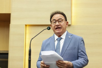 SESSÃO SOLENE TÍTULO DE CIDADANIA AO SENHOR MANOEL CARDOSO LINHARES E À SENHORA CARINA THOMAZ CAMARA (16).jpg SESSÃO SOLENE TÍTULO DE CIDADANIA AO SENHOR MANOEL CARDOSO LINHARES E À SENHORA CARINA THOMAZ CAMARA (16).jpg