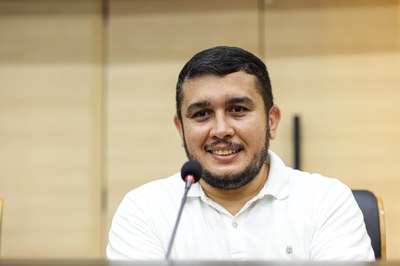 SESSÃO SOLENE TÍTULO DE CIDADANIA AO SENHOR MANOEL CARDOSO LINHARES E À SENHORA CARINA THOMAZ CAMARA (2).jpg SESSÃO SOLENE TÍTULO DE CIDADANIA AO SENHOR MANOEL CARDOSO LINHARES E À SENHORA CARINA THOMAZ CAMARA (2).jpg