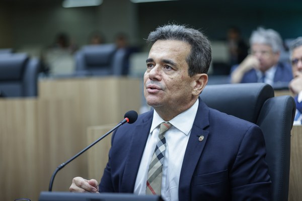 “Vamos sair de 21 juízes federais para 24”, afirma Henrique Pires