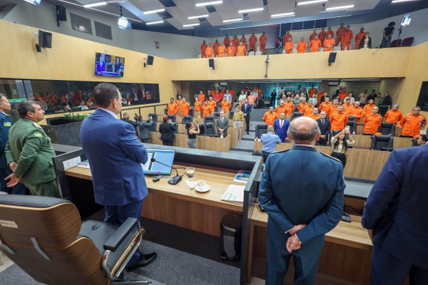 Corpo de Bombeiros Militar recebe homenagem na Assembleia  Legislativa