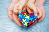 Discriminar pessoa com autismo pode acabar em multa 