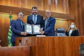 Ex-presidente da Águas de Teresina recebe cidadanias piauiense e teresinense