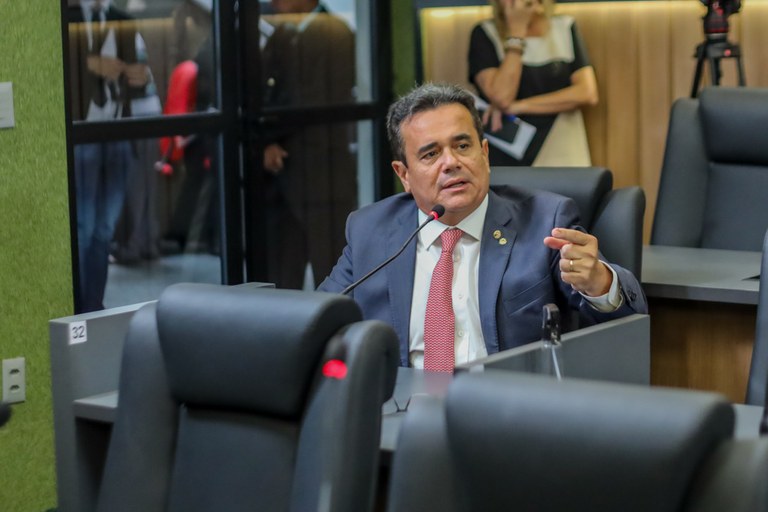 Henrique Pires quer debater segurança pública de Teresina — Assembleia  Legislativa do Piauí