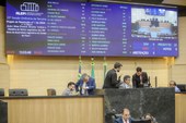 Oito mensagens do Governo foram aprovadas em primeira votação 