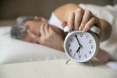 Dormir pouco aumenta risco para doenças crônicas na velhice