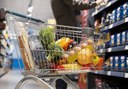 Inflação dos alimentos deve fechar 2023 com menor alta em seis anos