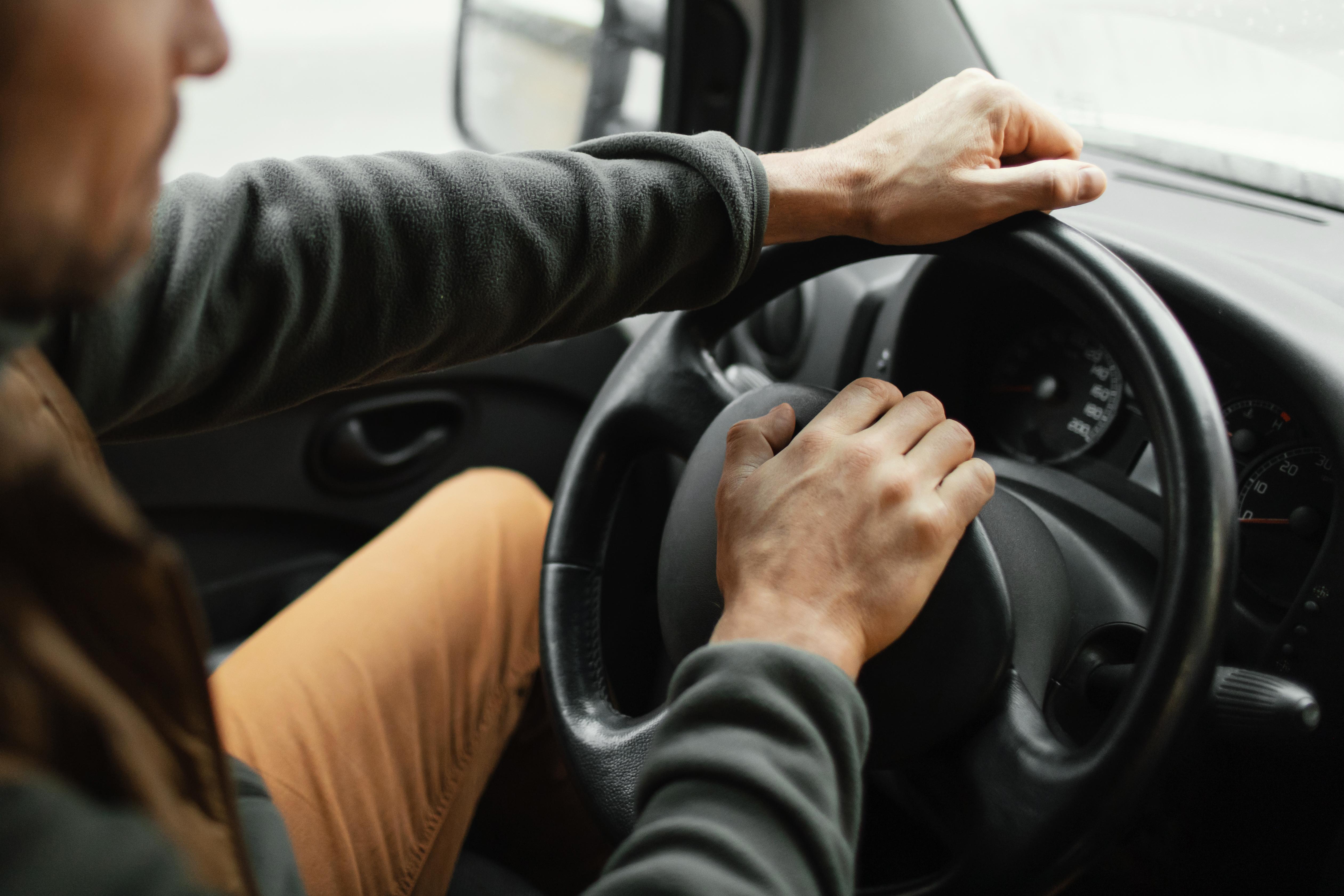 Câmara aprova projeto que destina parte de multas à formação de motoristas de baixa renda 