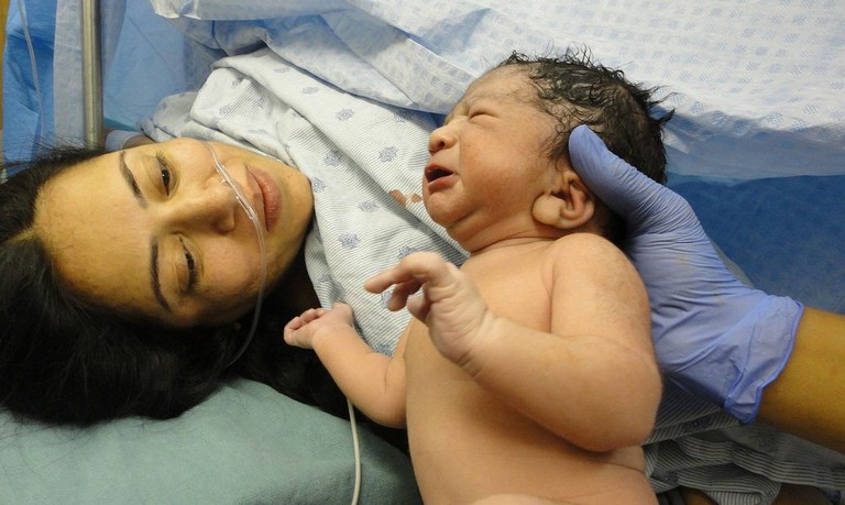 Recém-nascidos já deixam Materno-Infantil imunizados e com teste